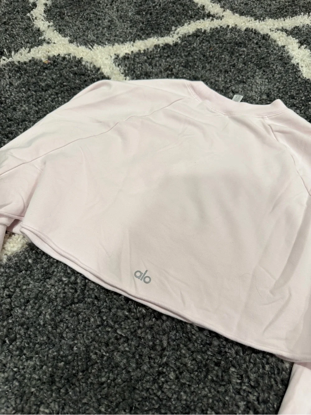 ALO Yoga Light Pink Cropped Long Sleeve Top